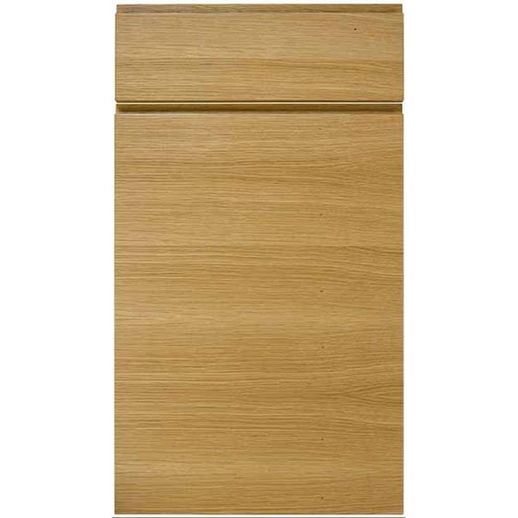 Daalia vedinlistalla, useita puulajeja